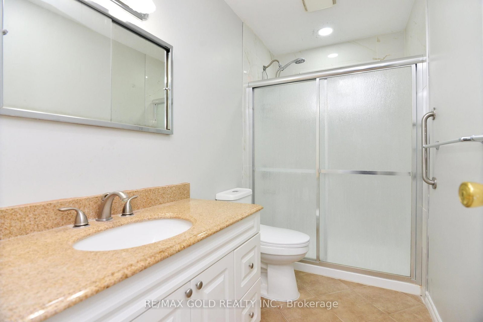 Detached House for sale at 70 Greystone Crescent, Halton Hills, Ontario, L7G 1G9 - Georgetown - MLS: W12960840