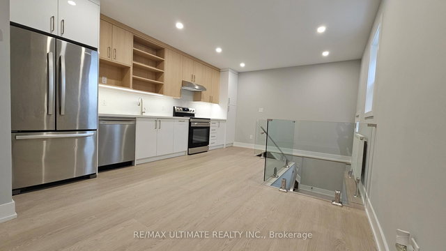 Main Floor - 351 Blackthorn Avenue