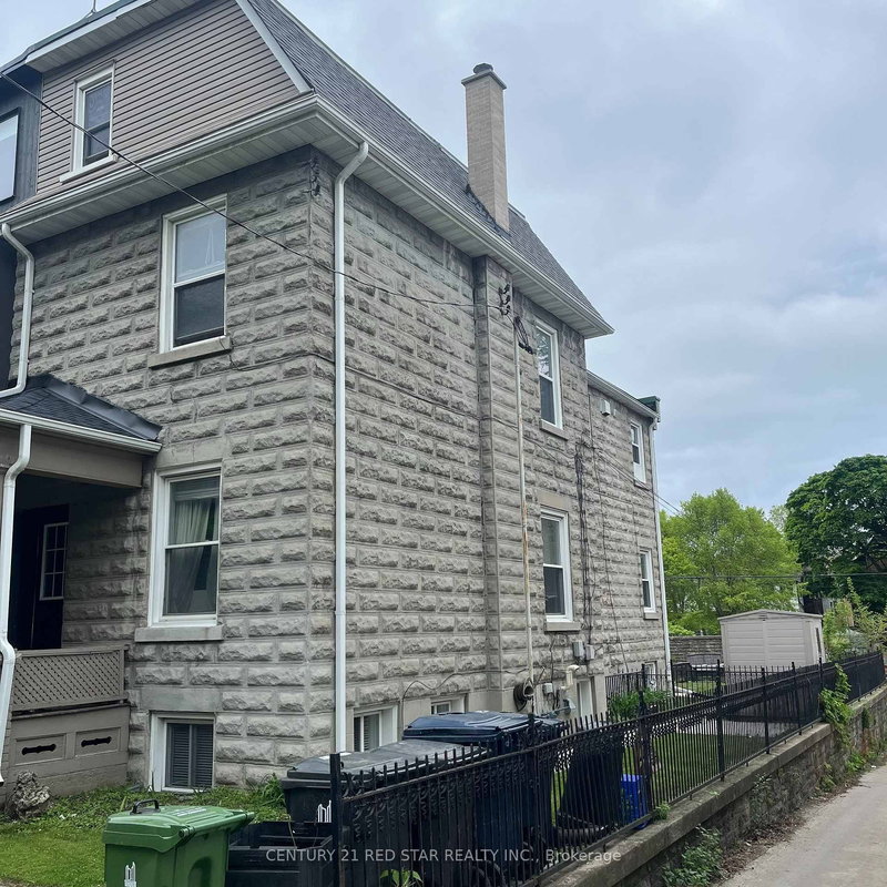 57 Humberside Ave, Toronto, M6P 1J6 | Image 2