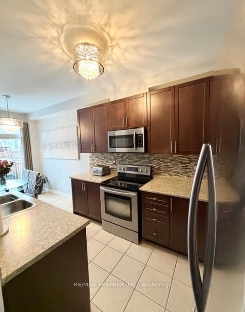 Semi-Detached House for sale at 82 Chesterwood Crescent, Brampton, Ontario, L6Y 0Z5 - Credit Valley - MLS: W12961110