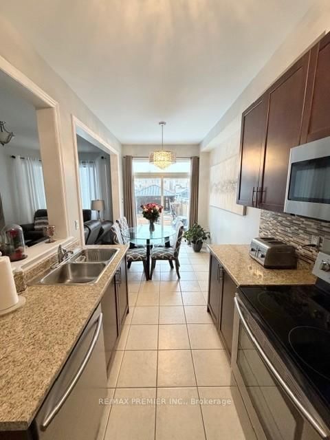 Semi-Detached House for sale at 82 Chesterwood Crescent, Brampton, Ontario, L6Y 0Z5 - Credit Valley - MLS: W12961110