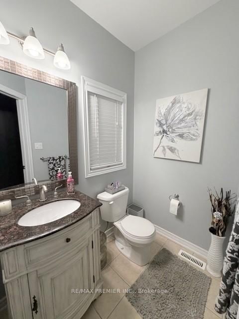 Semi-Detached House for sale at 82 Chesterwood Crescent, Brampton, Ontario, L6Y 0Z5 - Credit Valley - MLS: W12961110