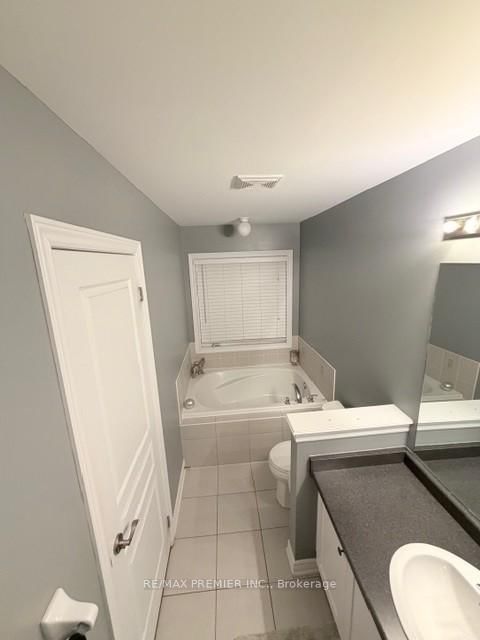 Semi-Detached House for sale at 82 Chesterwood Crescent, Brampton, Ontario, L6Y 0Z5 - Credit Valley - MLS: W12961110