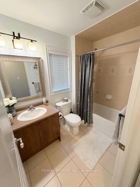 Semi-Detached House for sale at 82 Chesterwood Crescent, Brampton, Ontario, L6Y 0Z5 - Credit Valley - MLS: W12961110