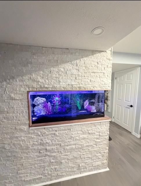 Semi-Detached House for sale at 82 Chesterwood Crescent, Brampton, Ontario, L6Y 0Z5 - Credit Valley - MLS: W12961110