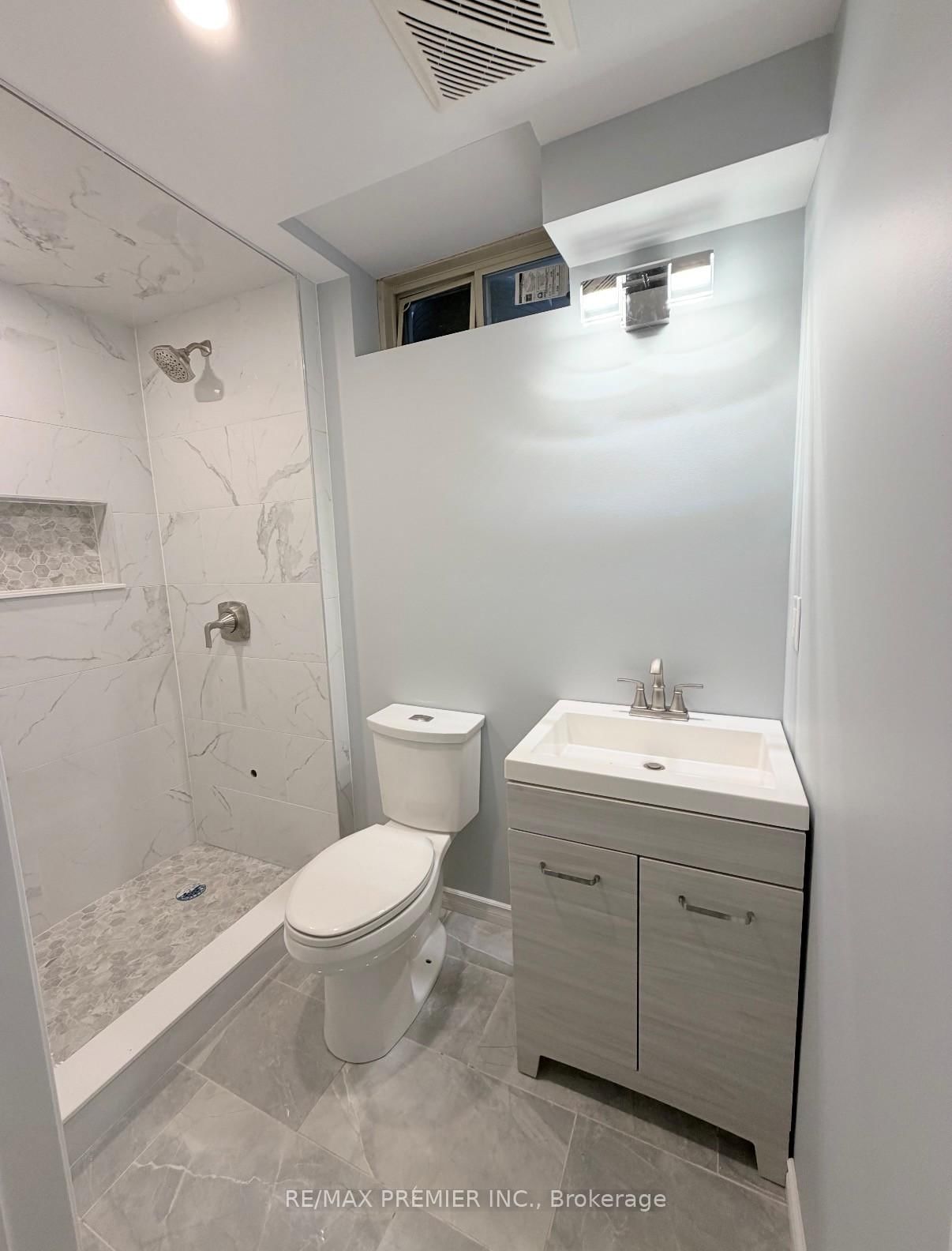 Semi-Detached House for sale at 82 Chesterwood Crescent, Brampton, Ontario, L6Y 0Z5 - Credit Valley - MLS: W12961110