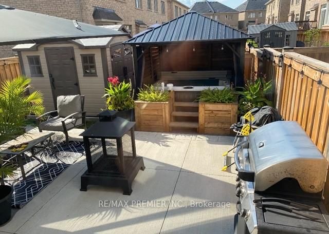 Semi-Detached House for sale at 82 Chesterwood Crescent, Brampton, Ontario, L6Y 0Z5 - Credit Valley - MLS: W12961110