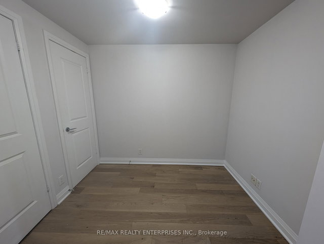 802 - 1055 Southdown Road