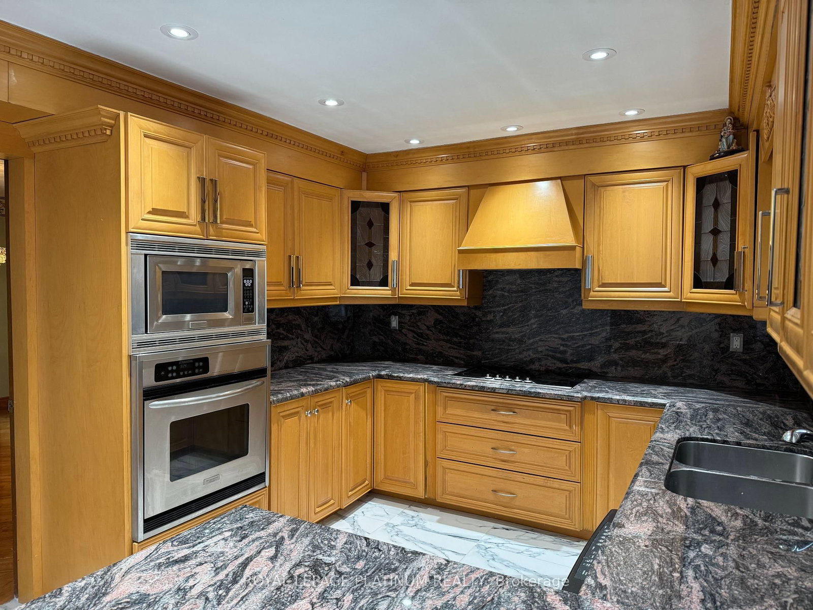 Detached House for sale at 60 Brookfield Court, Brampton, Ontario, L6Y 4K4 - Fletcher's West - MLS: W12961444