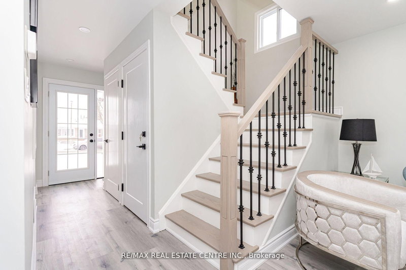 35 Feltre Ave, Orangeville, L9W 3N8 | Image 2