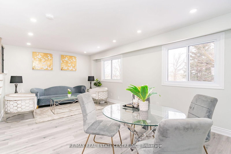 35 Feltre Ave, Orangeville, L9W 3N8 | Image 3