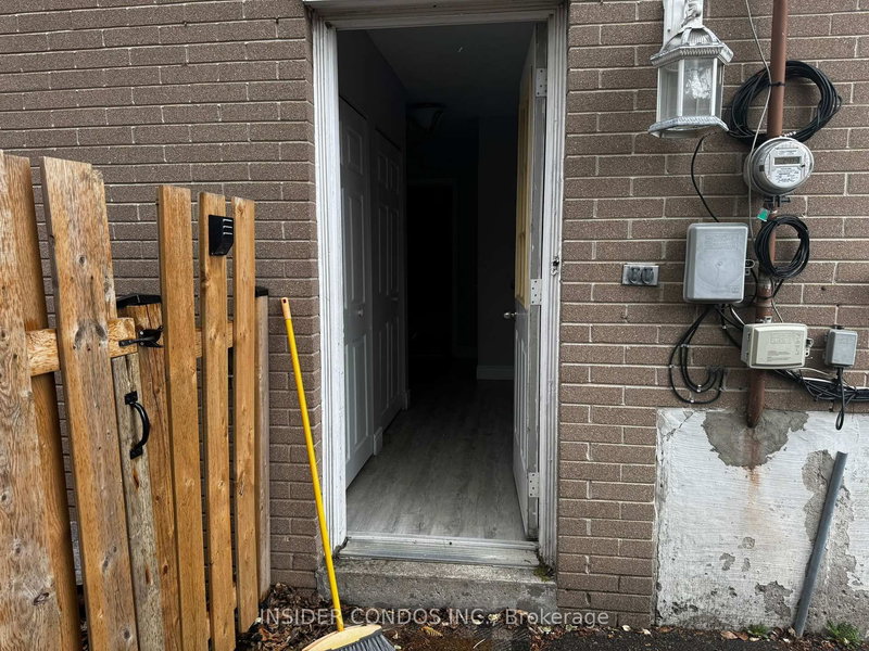 Basement - 49 Doncaster Dr, Brampton, L6T 1S8 | Image 2
