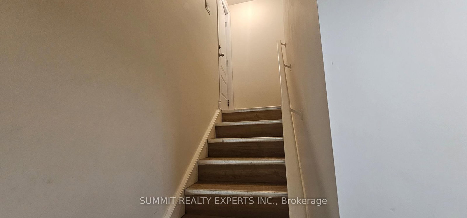 27 James Walker Avenue, Unit 1 Bedroom Basement - Photo 2