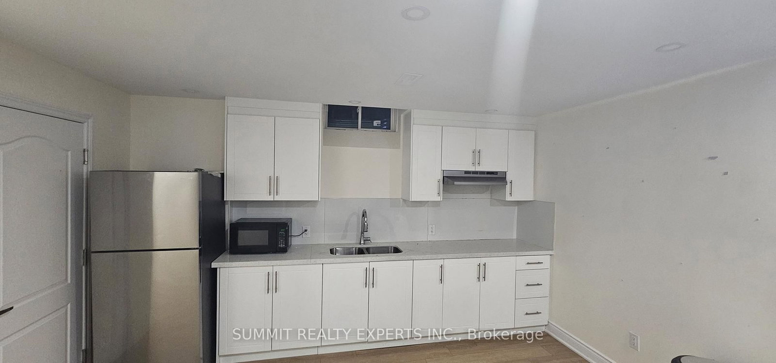 27 James Walker Avenue, Unit 1 Bedroom Basement - Photo 6