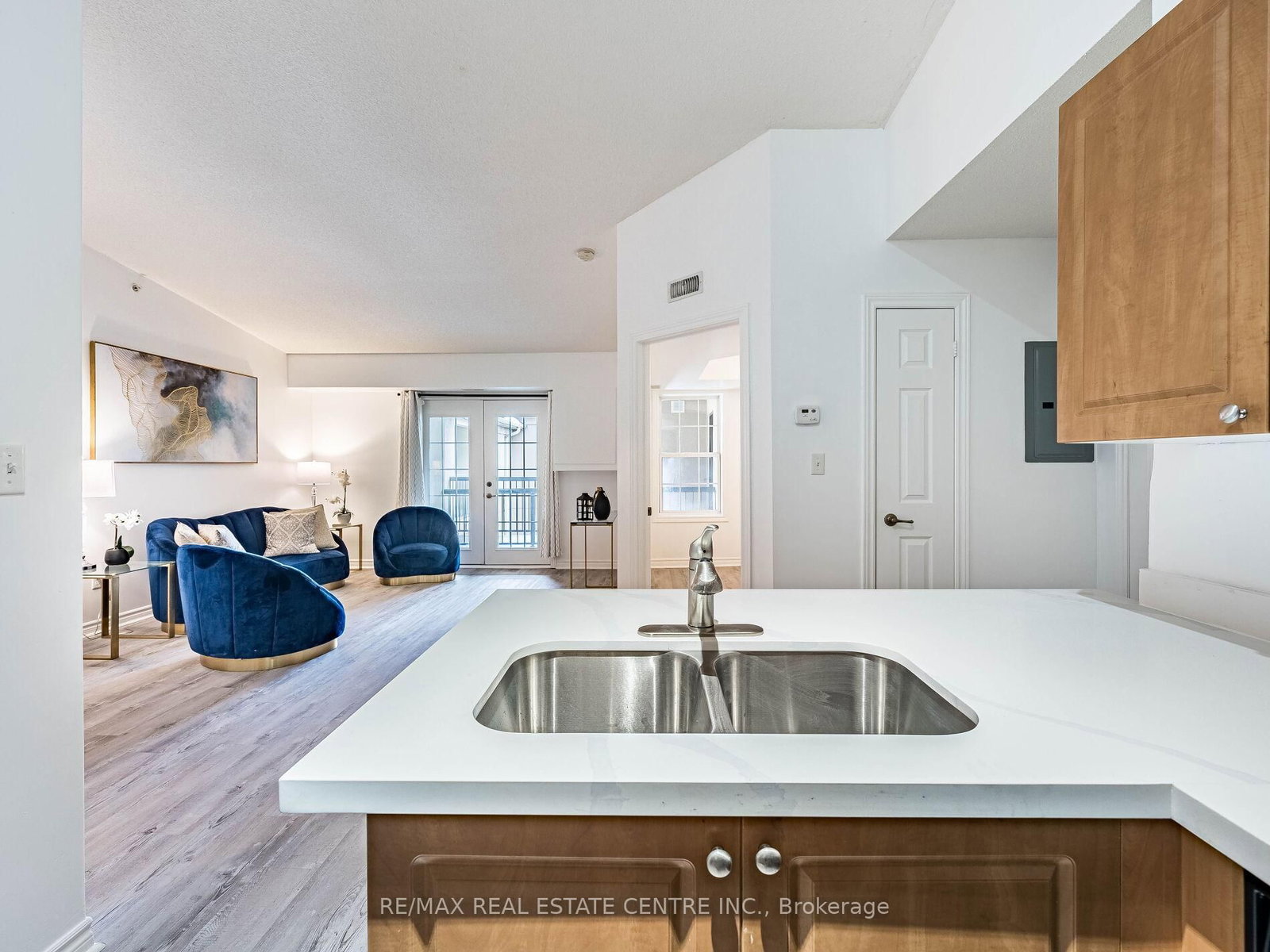 Condo for sale at 408-1483 Maple Avenue, Milton, Ontario, L9T 0B6 - Dempsey - MLS: W12961622