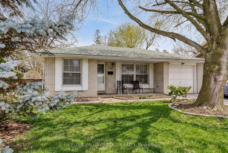 2145 Sandringham Dr, Burlington, L7P 1T8 | Image 2