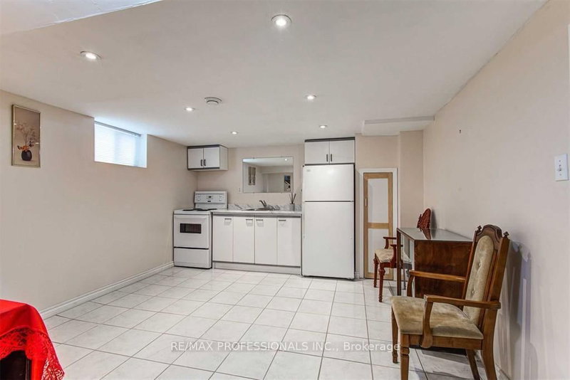 Bsmt - 183 Elmhurst Dr, Toronto, M9W 2L2 | Image 2