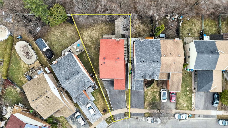 44 Rushmore Cres, Brampton, L6Z 1R2 | Image 3