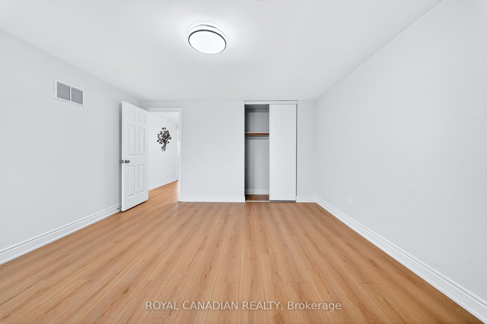 Detached House for sale at 44 Rushmore Crescent, Brampton, Ontario, L6Z 1R2 - Heart Lake East - MLS: W12961836