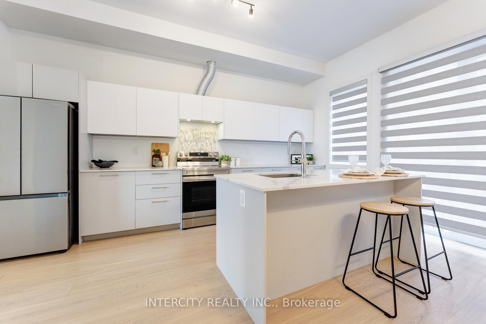 Townhouse for sale at 19 Desiree Place, Caledon, Ontario, L7E 4L2 - Bolton West - MLS: W12961840