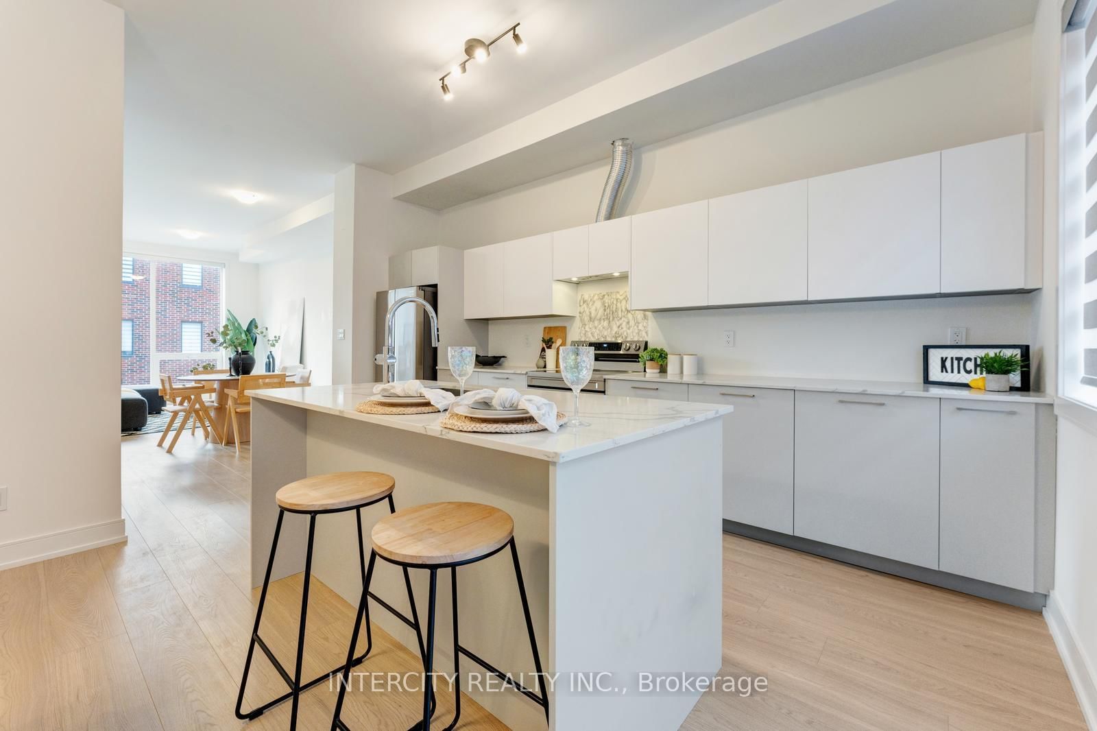 Townhouse for sale at 19 Desiree Place, Caledon, Ontario, L7E 4L2 - Bolton West - MLS: W12961840