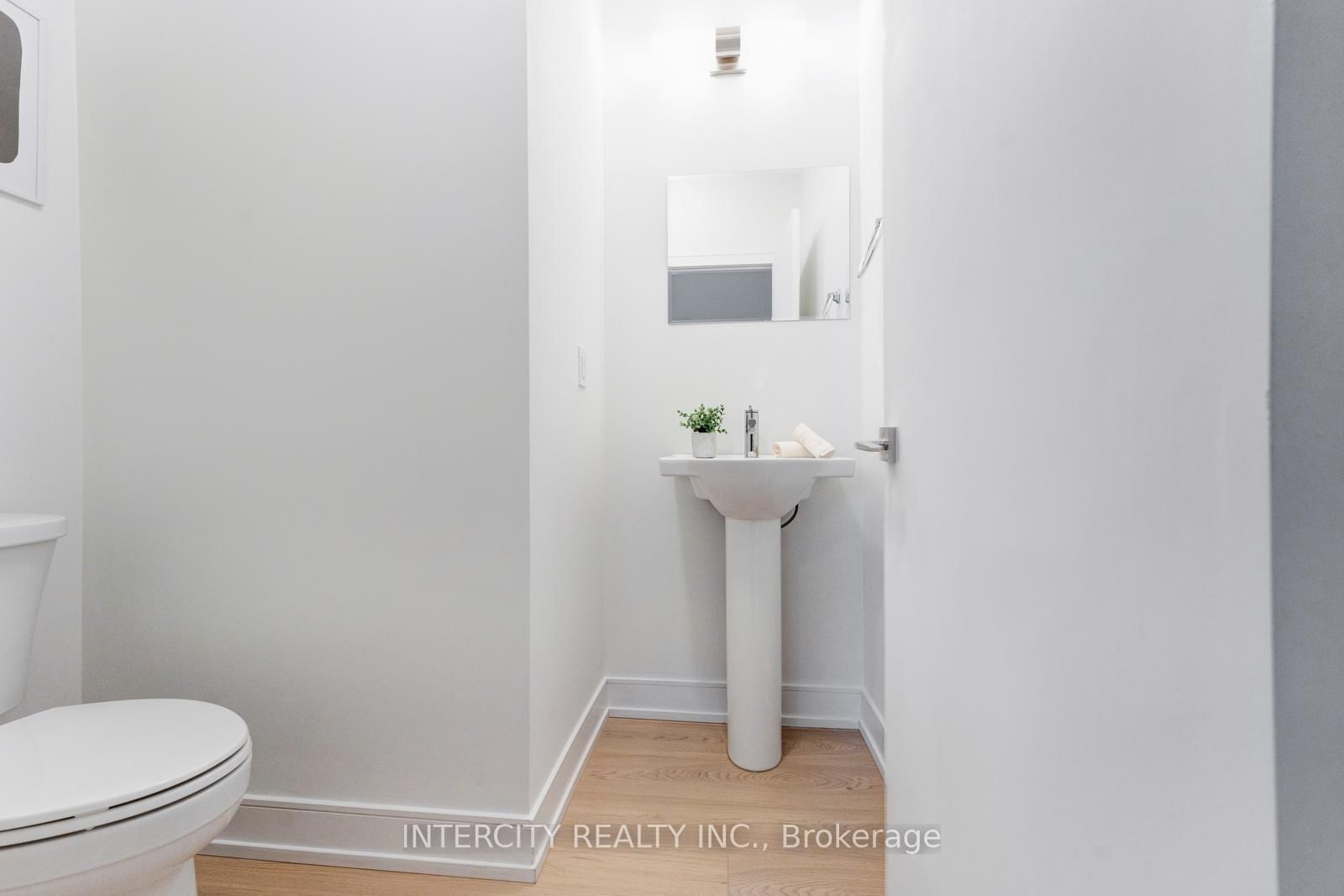 Townhouse for sale at 19 Desiree Place, Caledon, Ontario, L7E 4L2 - Bolton West - MLS: W12961840