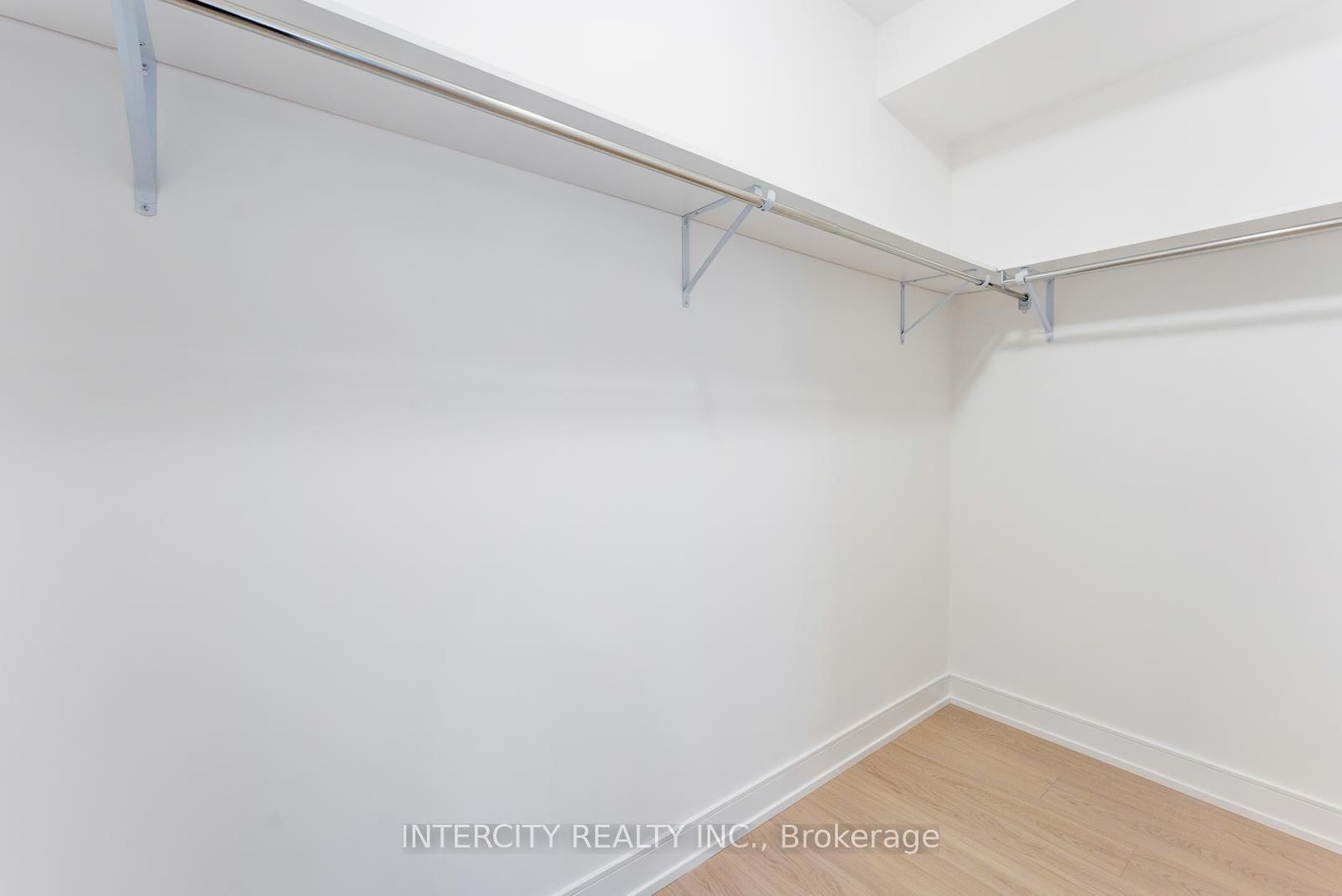 Townhouse for sale at 19 Desiree Place, Caledon, Ontario, L7E 4L2 - Bolton West - MLS: W12961840