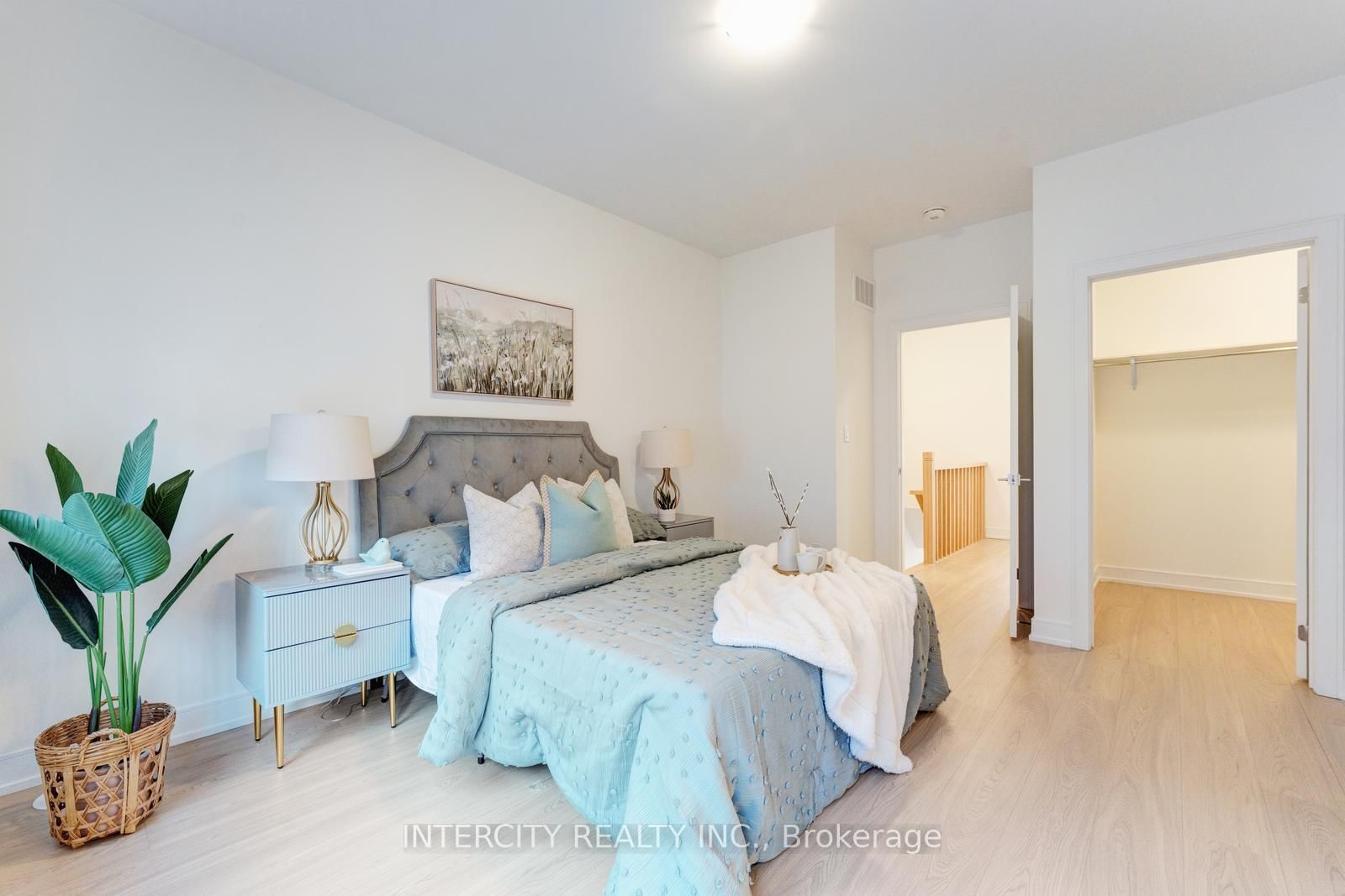 Townhouse for sale at 19 Desiree Place, Caledon, Ontario, L7E 4L2 - Bolton West - MLS: W12961840