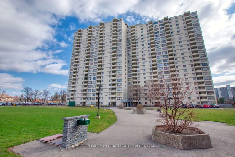 1511 - 320 Dixon Rd, Toronto, M9R 1S8 | Image 2