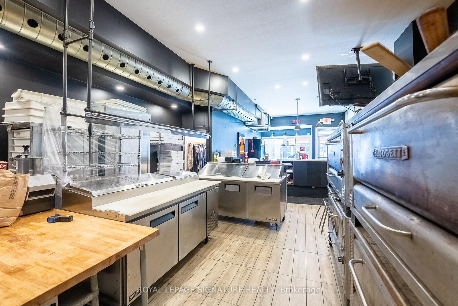 2243 Dundas Street W - Photo 19