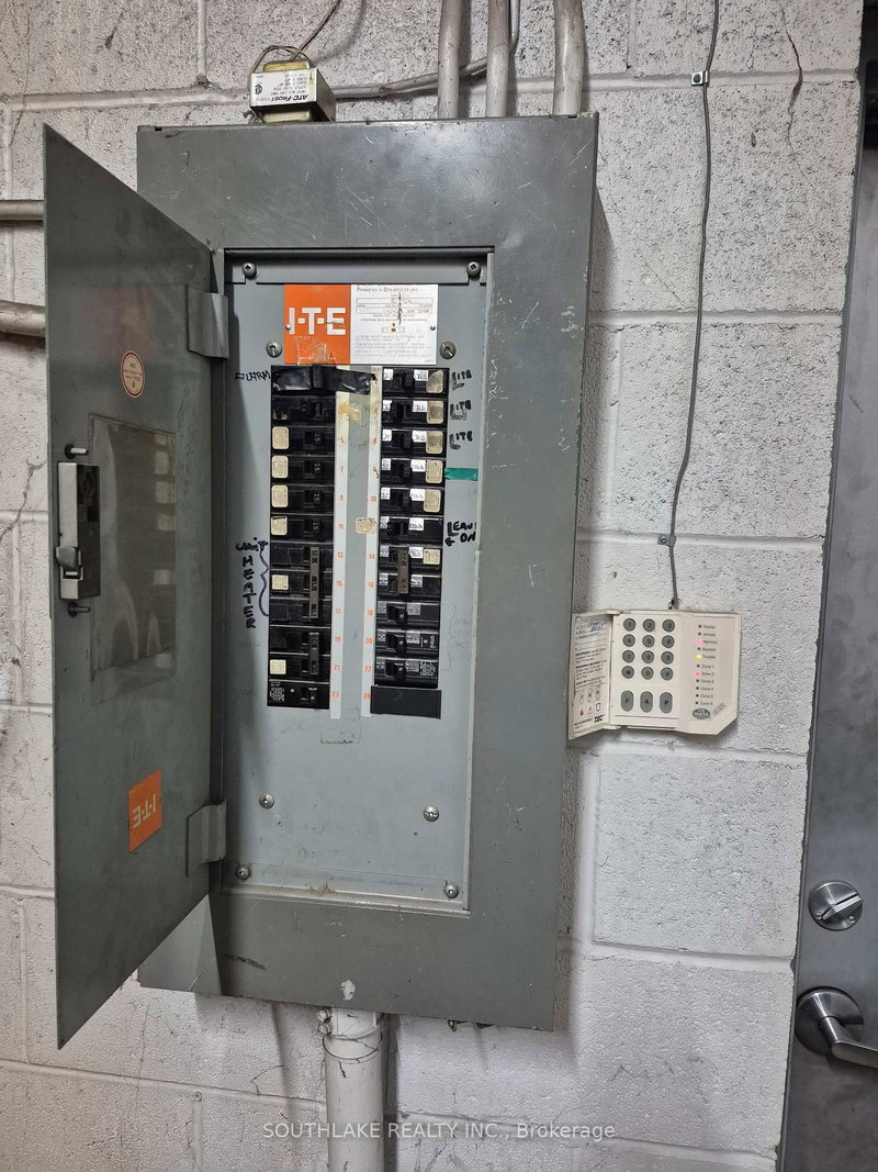 207 - 5230 South Service Rd, Burlington, L7L 5P2 | Image 3