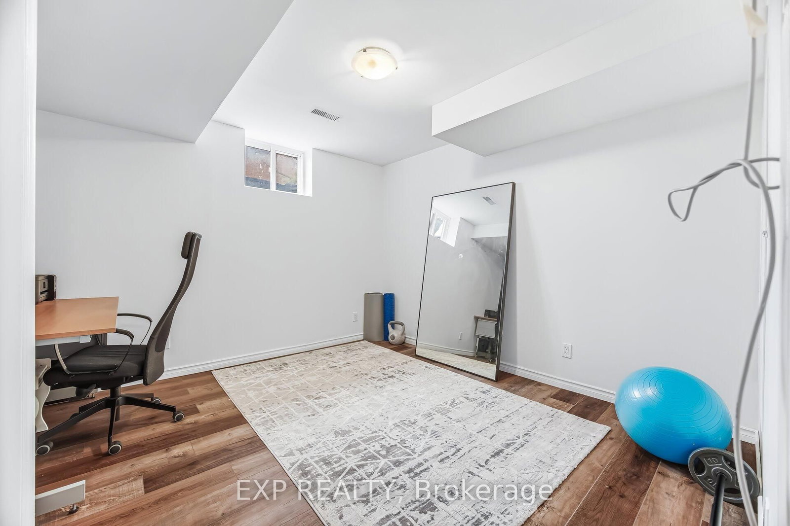 Listing Image 45