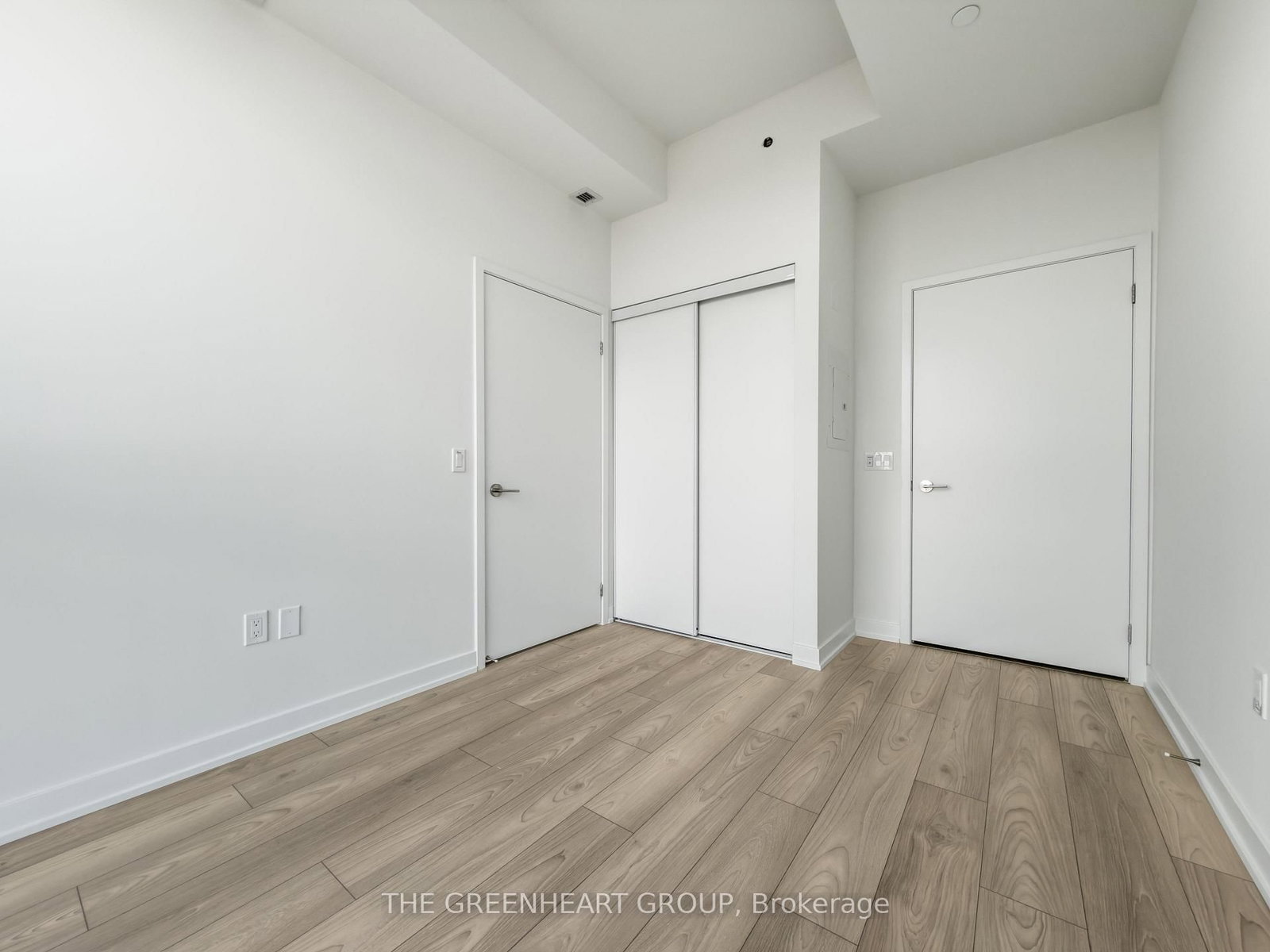 1 Fairview Road E, Unit 1601 - Photo 8