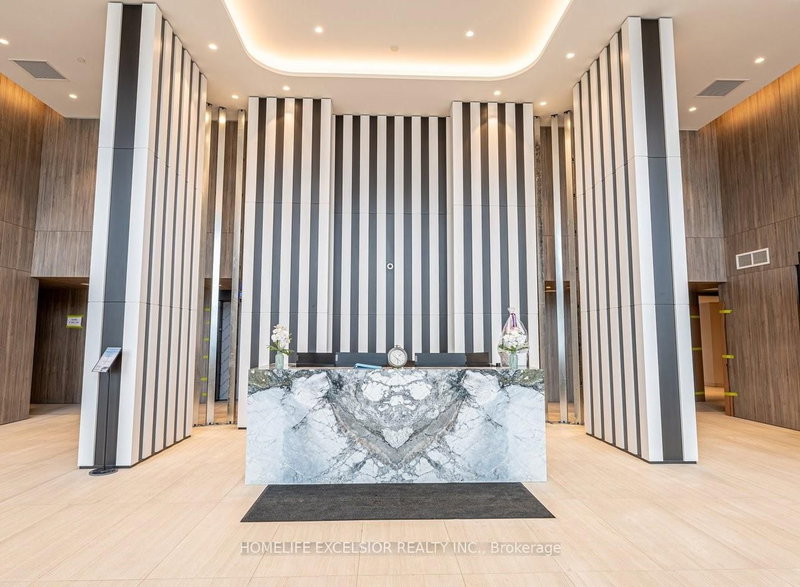 809 - 220 Missinnihe Way, Mississauga, L5H 0A9 | Image 2