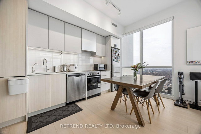 3302 - 30 Gibbs Road