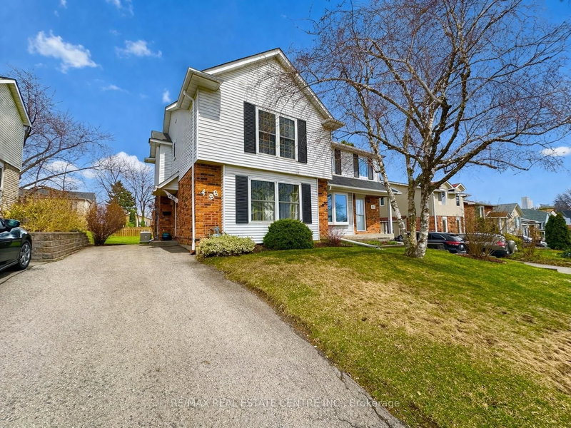 486 Galedowns Crt, Mississauga, L5A 3H9 | Image 3