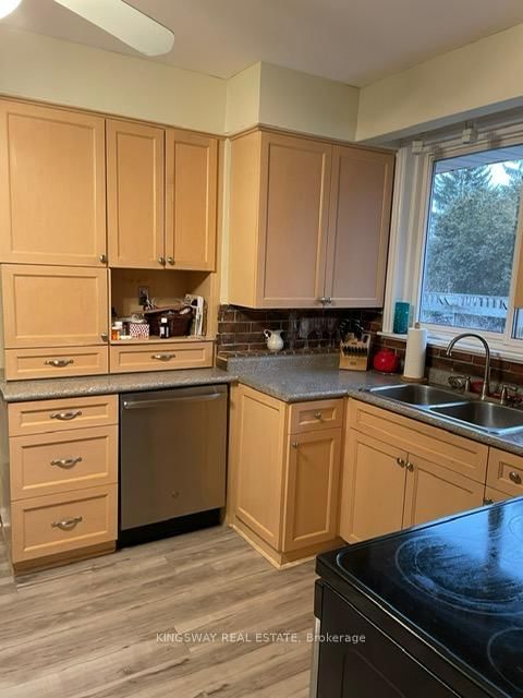 Detached House for sale at 2026 Rebecca Street, Oakville, Ontario, L6L 2A2 - Bronte - MLS: W12962652