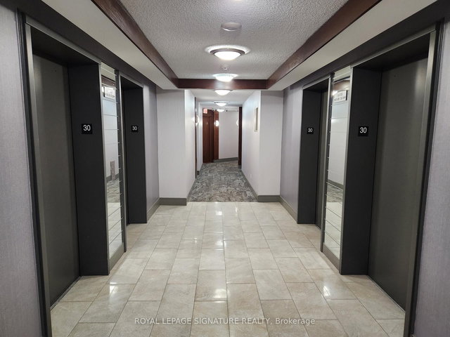 3009 - 310 Burnhamthorpe Road W