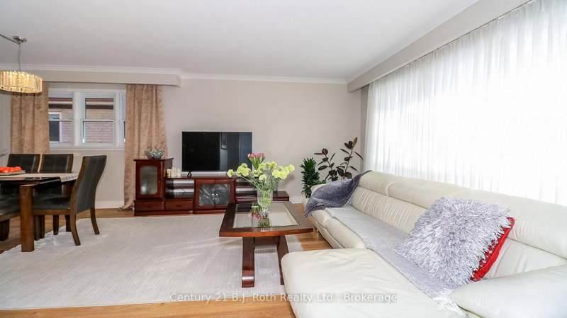 156 The Westway, Toronto, M9P 2C1 | Image 3