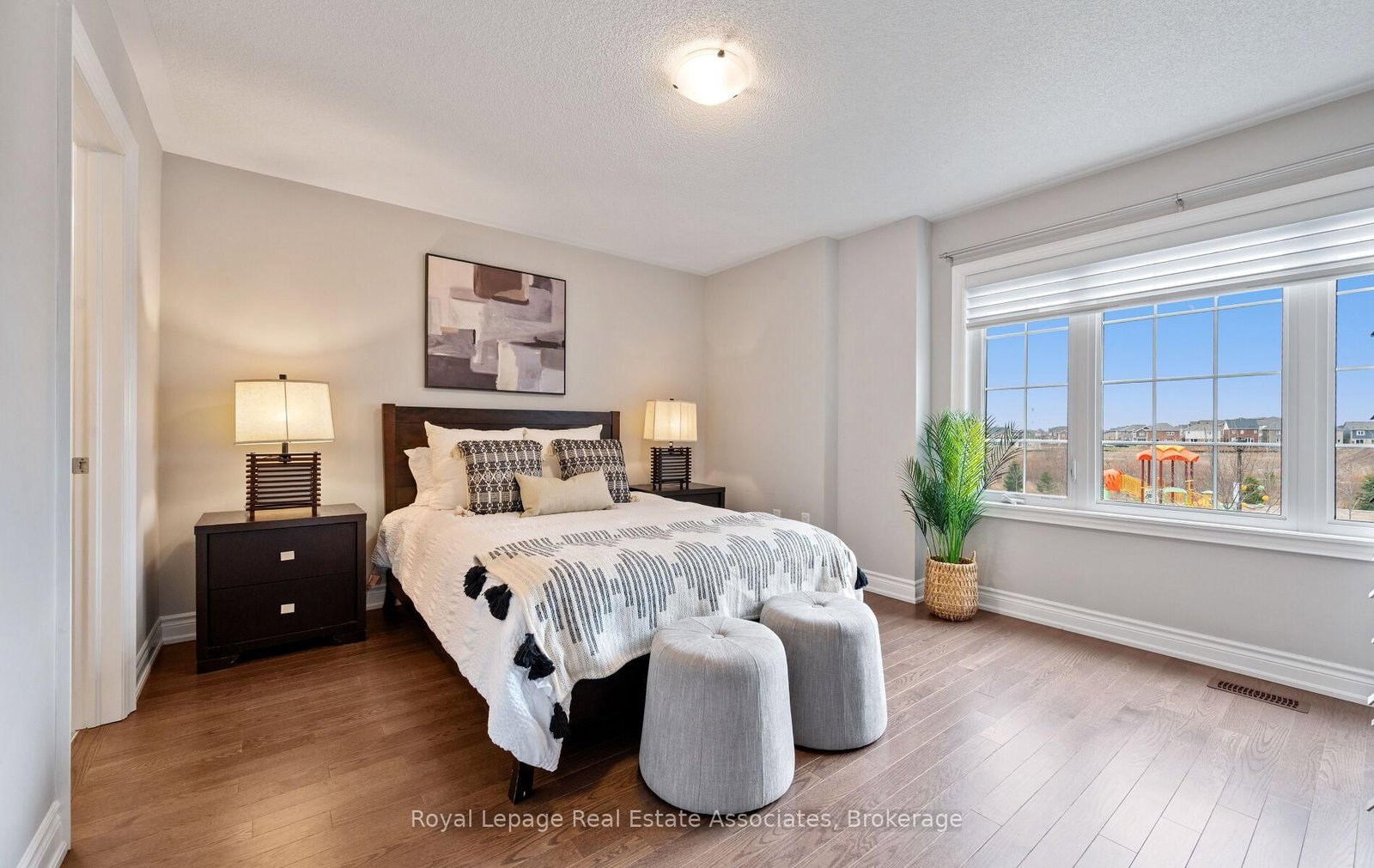 Detached House for sale at 1285 Raspberry Terrace, Milton, Ontario, L9E 1N2 - Ford - MLS: W12963120