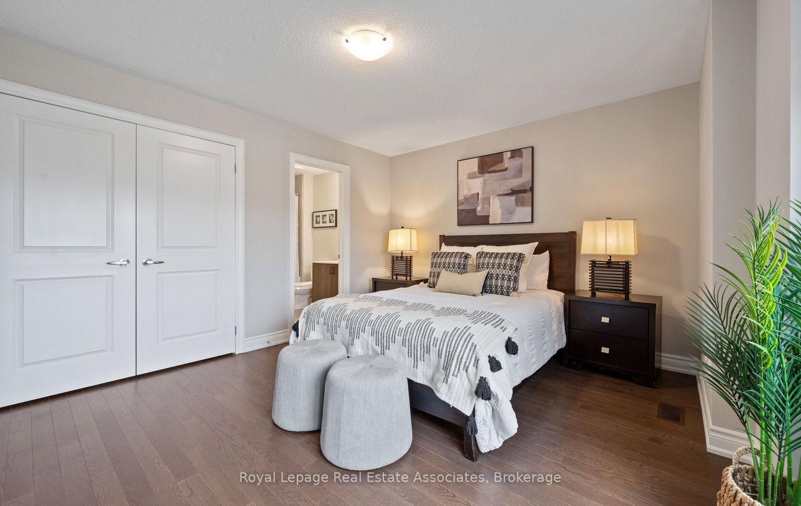 Detached House for sale at 1285 Raspberry Terrace, Milton, Ontario, L9E 1N2 - Ford - MLS: W12963120