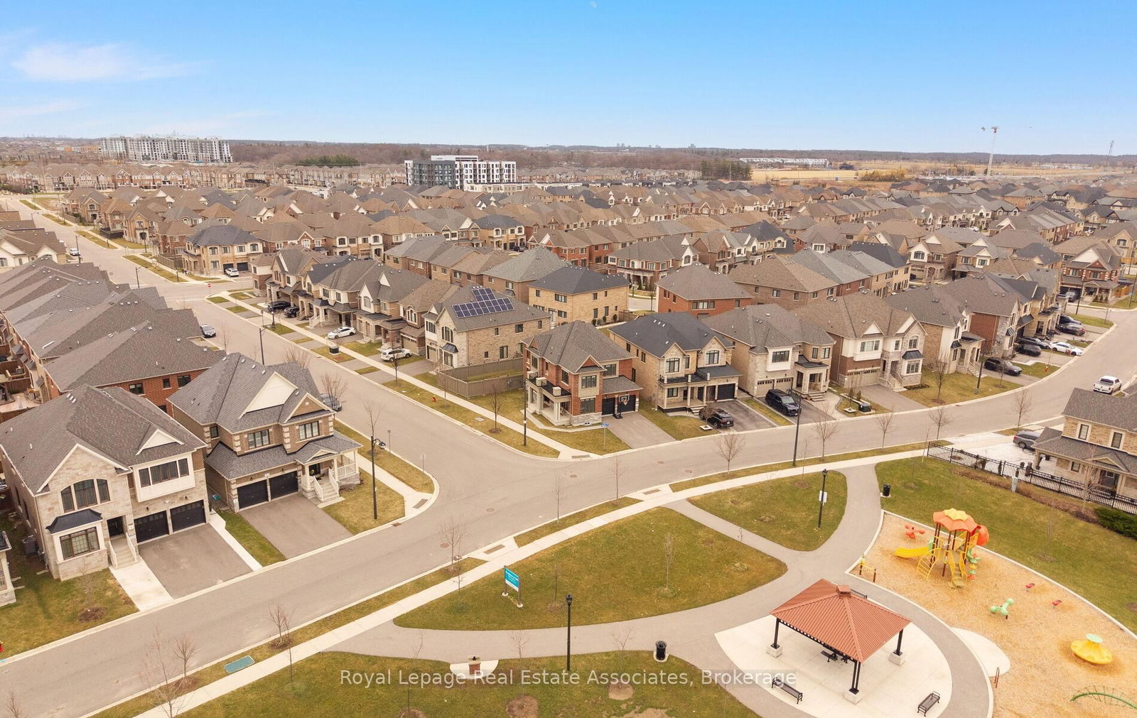 Detached House for sale at 1285 Raspberry Terrace, Milton, Ontario, L9E 1N2 - Ford - MLS: W12963120