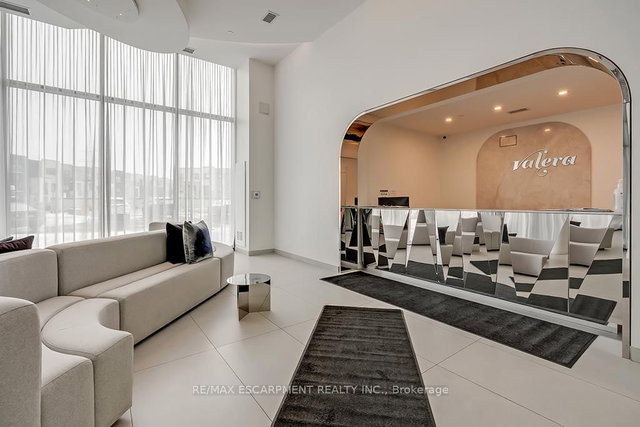 A106 - 3210 Dakota Common