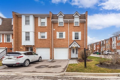 3-bed Townhouse, Condo · 333 Meadows Blvd