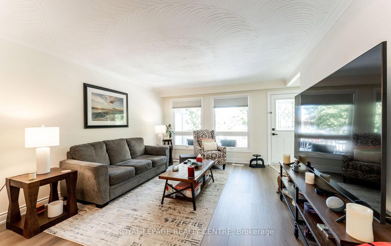 540 Cavell Dr, Mississauga, L5B 2N9 | Image 3