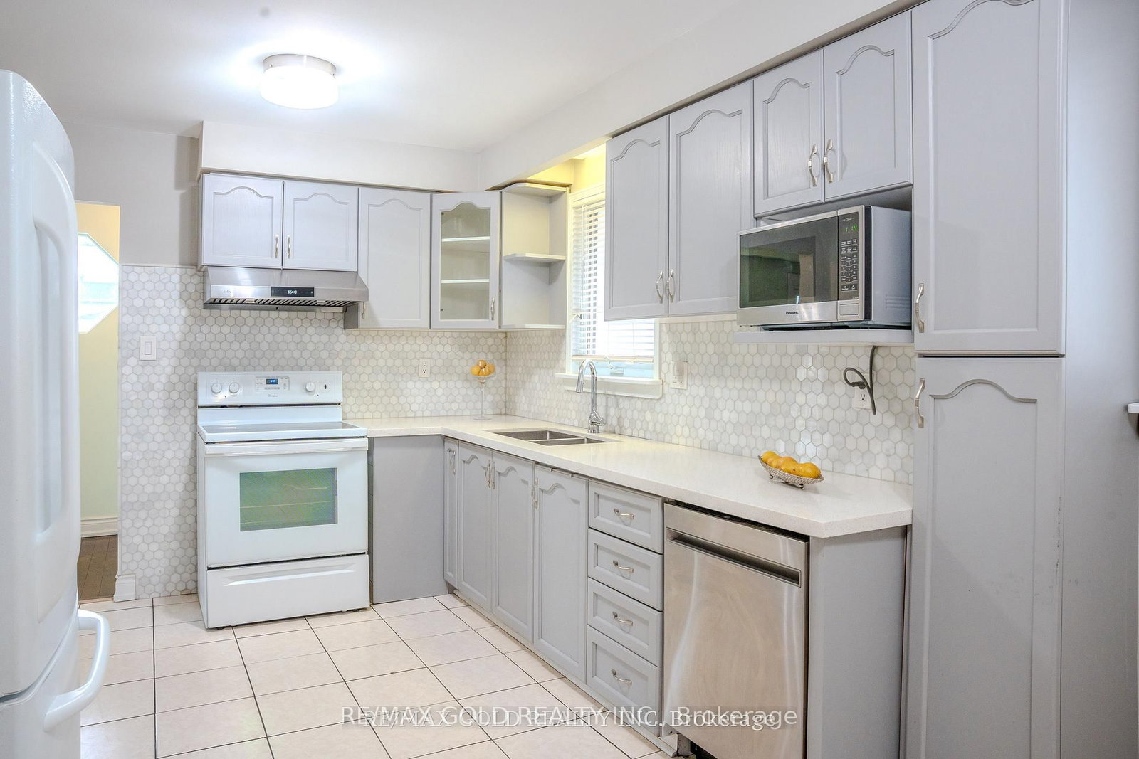 Semi-Detached House for sale at 80 Ivybridge Drive, Brampton, Ontario, L6V 2X3 - Madoc - MLS: W12963382