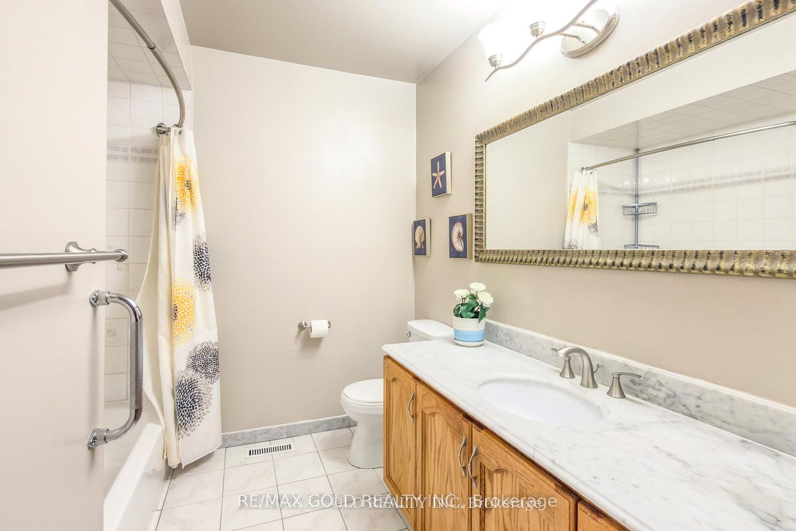 Semi-Detached House for sale at 80 Ivybridge Drive, Brampton, Ontario, L6V 2X3 - Madoc - MLS: W12963382