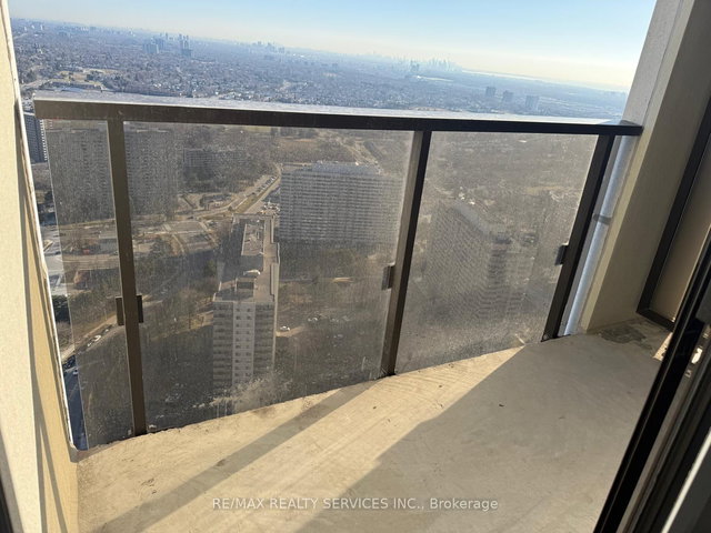 3902 - 30 Elm Drive W