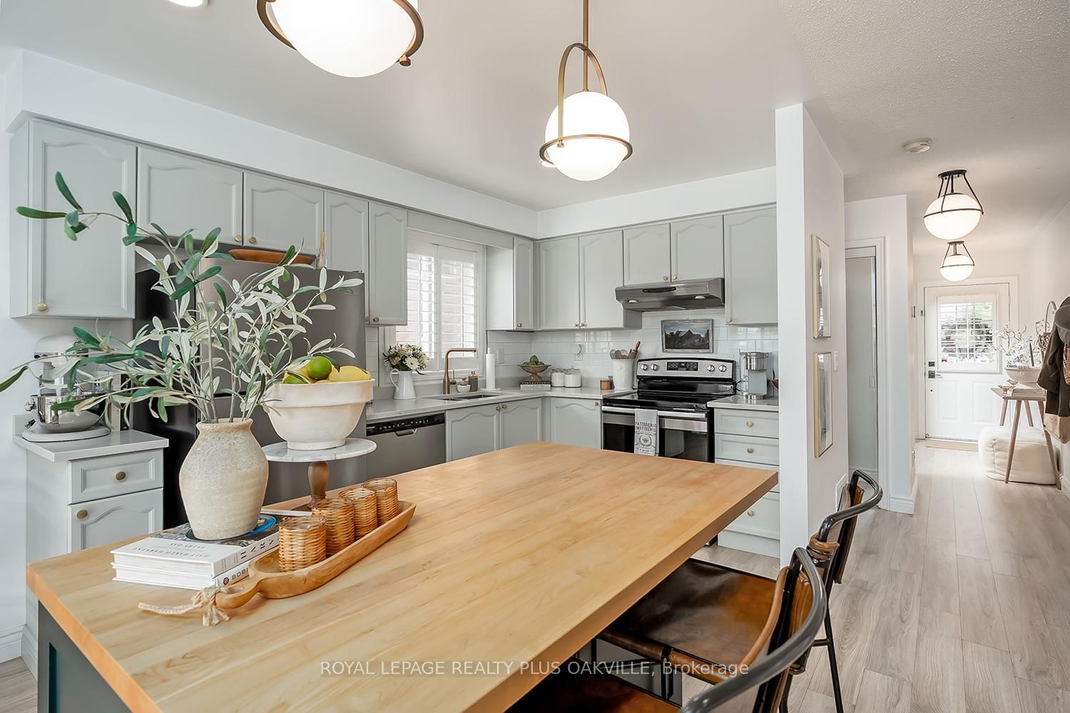 Semi-Detached House for sale at 1159 Barclay Circle, Milton, Ontario, L9T 5V8 - Beaty - MLS: W12963670