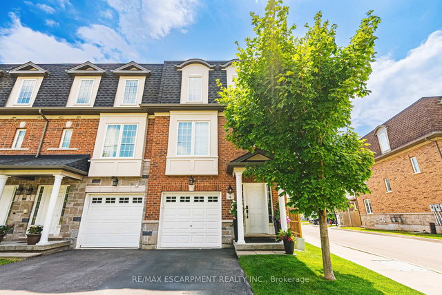 4 - 2220 Queensway Drive